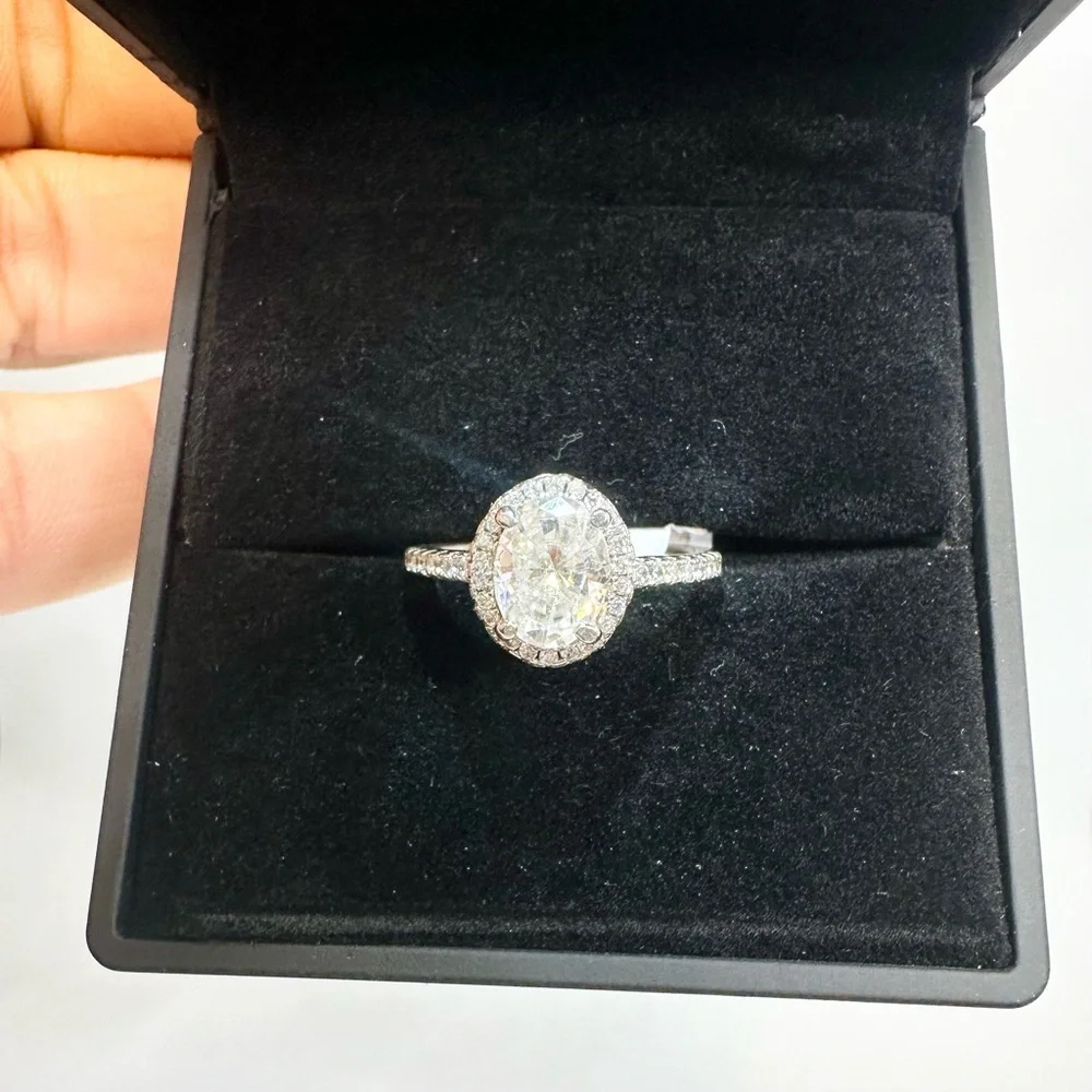 Oval Cut Moissanite Ring 2 Ct GRA Certified 18K 925 Brilliant Halo Ring - Picture 5 of 15
